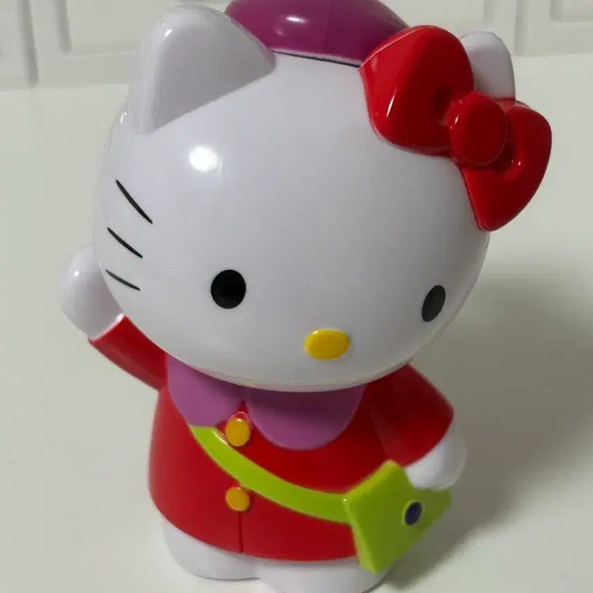 [BUNJANG] Hello Kitty Surprise Egg Figure Keyring / 고전 완구 헬로키티 서프라이즈 에그 피규어 키링