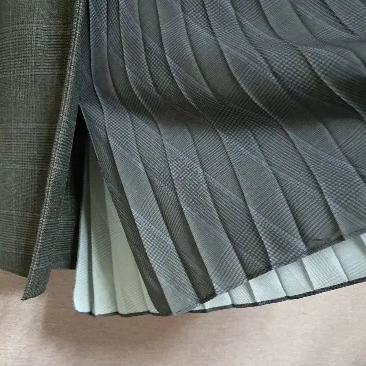[BUNJANG] Kuho Pleated Detail Skirt / 구호 kuho 플리츠 디테일 스커트 55 사이즈 정품