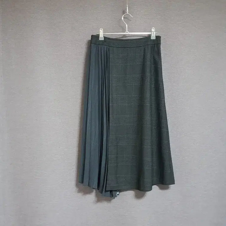 [BUNJANG] Kuho Pleated Detail Skirt / 구호 kuho 플리츠 디테일 스커트 55 사이즈 정품