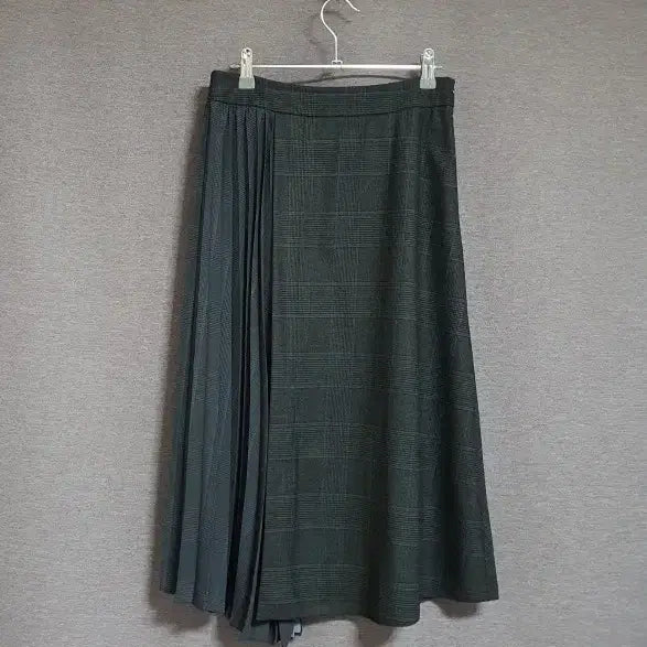 [BUNJANG] Kuho Pleated Detail Skirt / 구호 kuho 플리츠 디테일 스커트 55 사이즈 정품