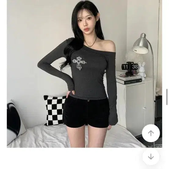 [SOLD OUT] 에이블리 크로스십자가 오프숄더