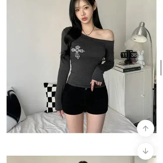 [SOLD OUT] 에이블리 크로스십자가 오프숄더