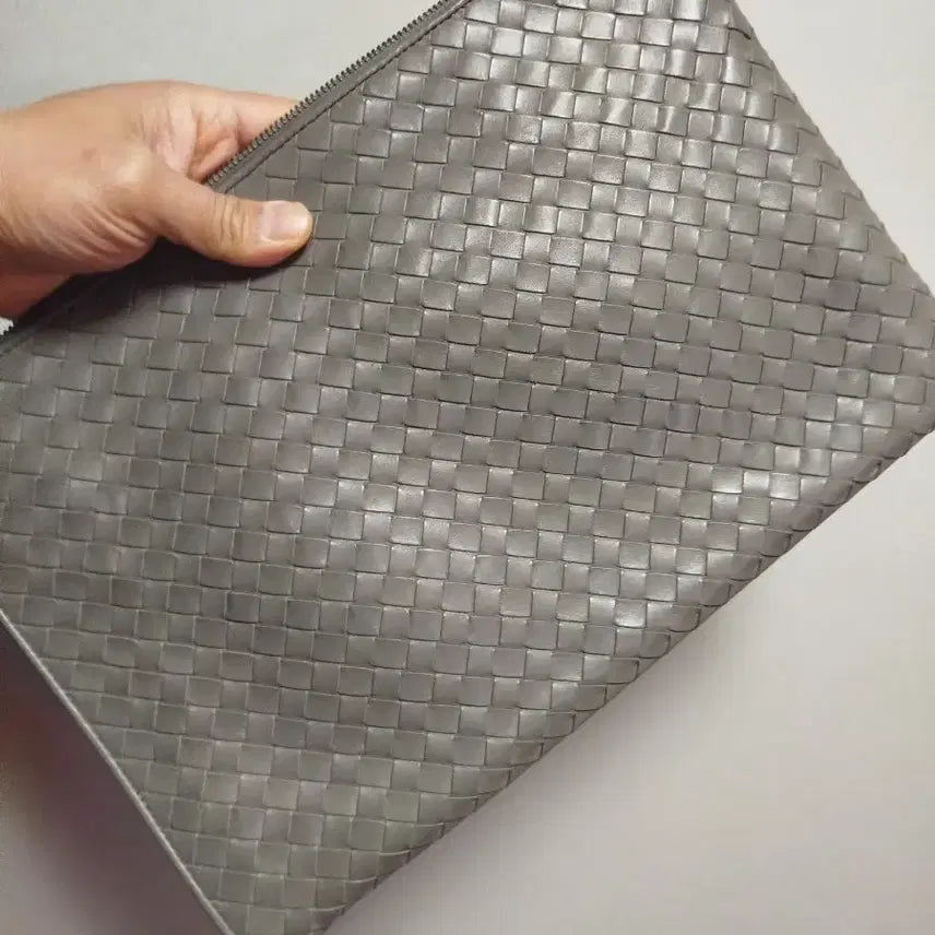[BUNJANG] Bottega Veneta Woven Leather Clutch (Large) / 상태좋은 보테가베네타 짜임가죽 클러치 라지사이즈