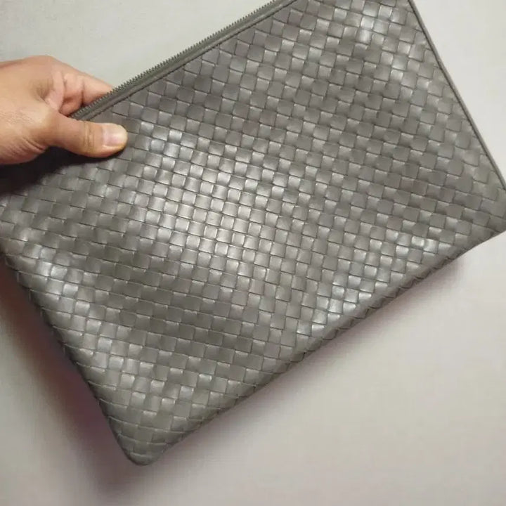 [BUNJANG] Bottega Veneta Woven Leather Clutch (Large) / 상태좋은 보테가베네타 짜임가죽 클러치 라지사이즈