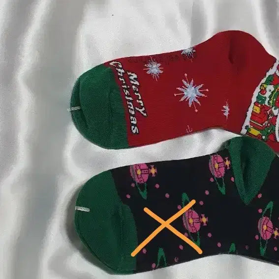[BUNJANG] Christmas Socks Set / 개당가격이예요~ 크리스마스트리 산타 눈꽃 별 행성 우주 양말