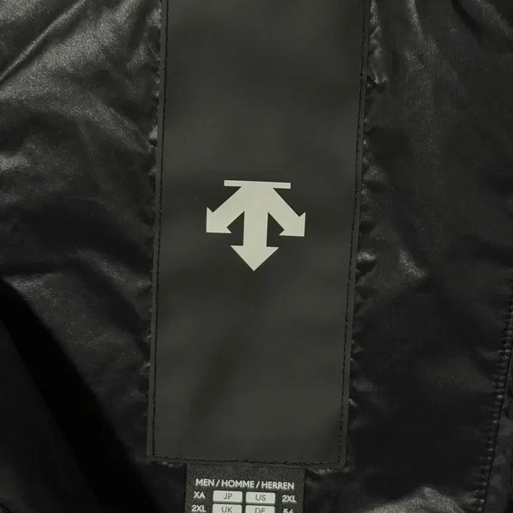 [BUNJANG] Descente Men's Black Short Padded Jacket 3XL / 새상품) 데상트 남성 블랙 숏패딩 3XL(115)