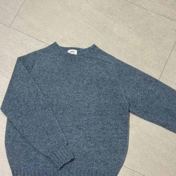 [BUNJANG] Le Sserafim Wool Shaggy Dog Knit / 르아브 울 쉐기독 니트