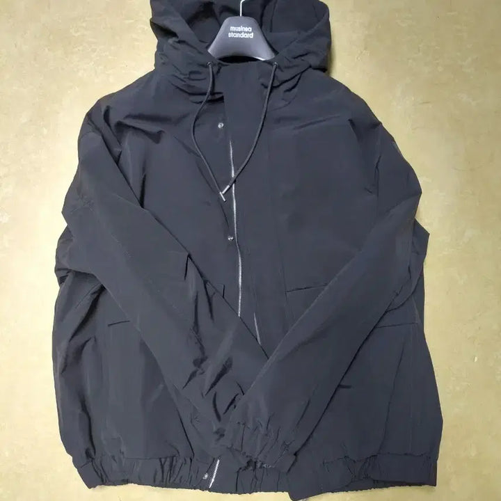 [BUNJANG] TNGT Charcoal Gray Oversized Hooded Short Jumper (Size 110) / [새상품] TNGT 오버핏 후드 숏 점퍼 차콜그레이 110