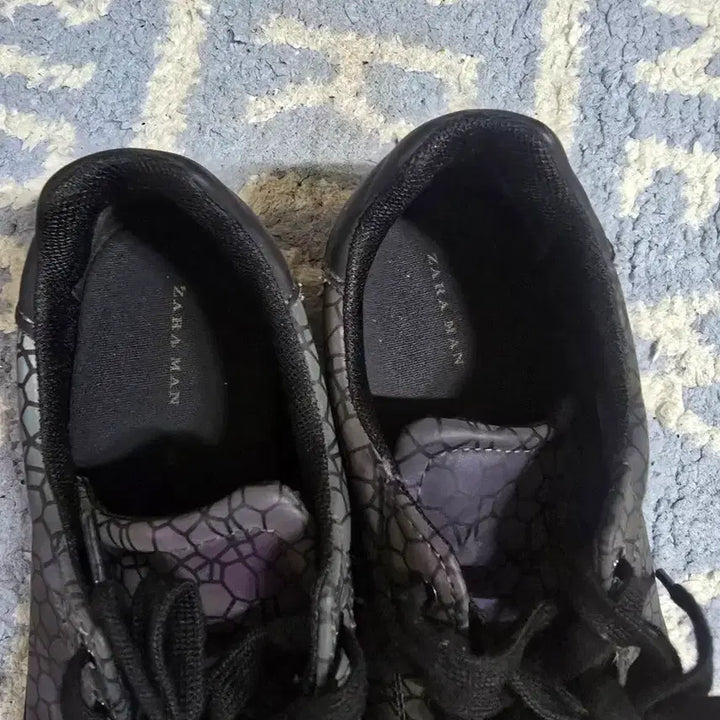 [BUNJANG] ZARA Man Honeycomb Pattern Sneakers / 자라 맨 벌집 패턴 스니커즈 판매합니다