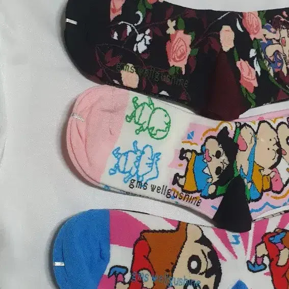 [BUNJANG] Character Socks / 개당가격이예요~ 와인색 핑크 블루 귀여운 캐릭터 양말