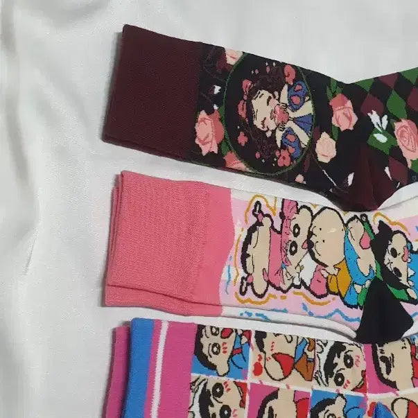 [BUNJANG] Character Socks / 개당가격이예요~ 와인색 핑크 블루 귀여운 캐릭터 양말