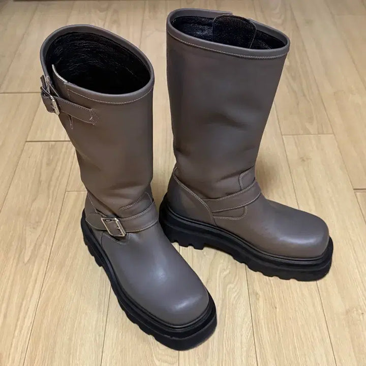 [BUNJANG] Roughneck Mila Engineer Boots Brown 235 / 러프넥 밀라 엔지니어 부츠 브라운 235 (속굽추가)