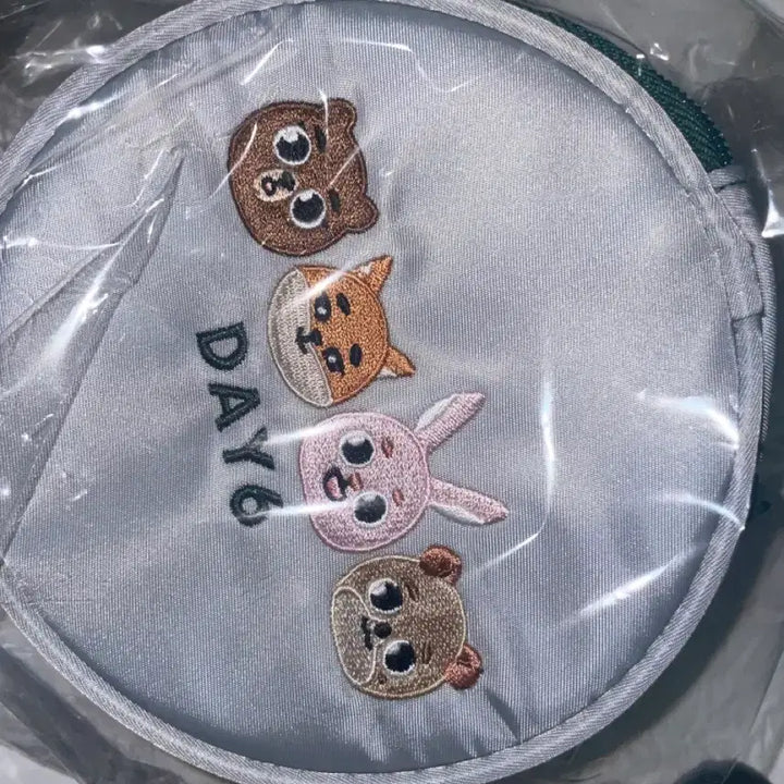 [SOLD OUT] 데이식스 멀티파우치 일본 굿즈 (미개봉)