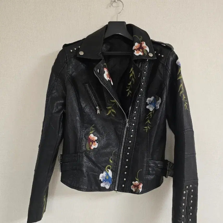 [BUNJANG] SHEIN Faux Leather Embroidered Rider Jacket / 쉐인 인조가죽 자수 라이더 자켓
