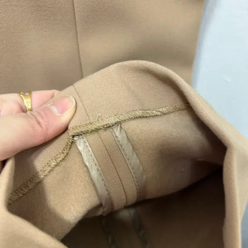 [BUNJANG] Beige Slacks with Gold Button Details (Women&