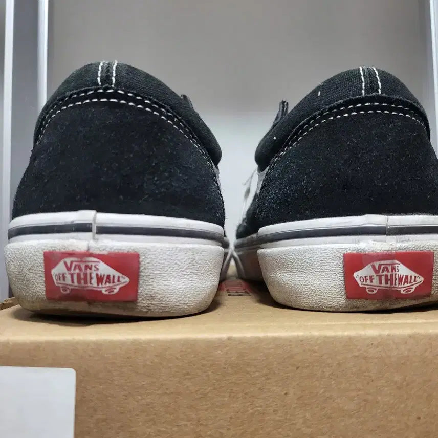 [BUNJANG] Vans Old Skool Black Sneakers (Size 280) / 반스 올드스쿨 블랙 스니커즈 280