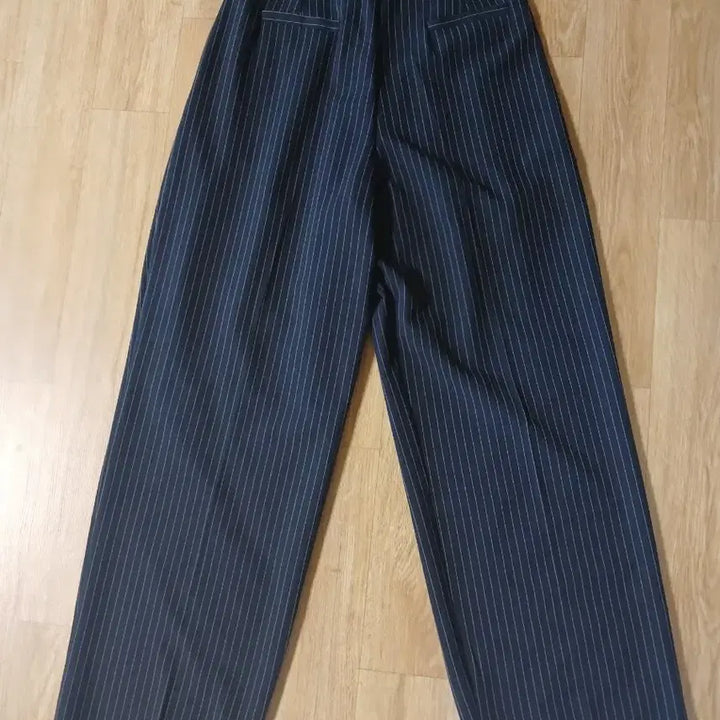 [BUNJANG] Nick&Nicole Stripe Pintuck Slacks Navy S / 닉앤니콜 스트라이프 핀턱 슬랙스 네이비 S