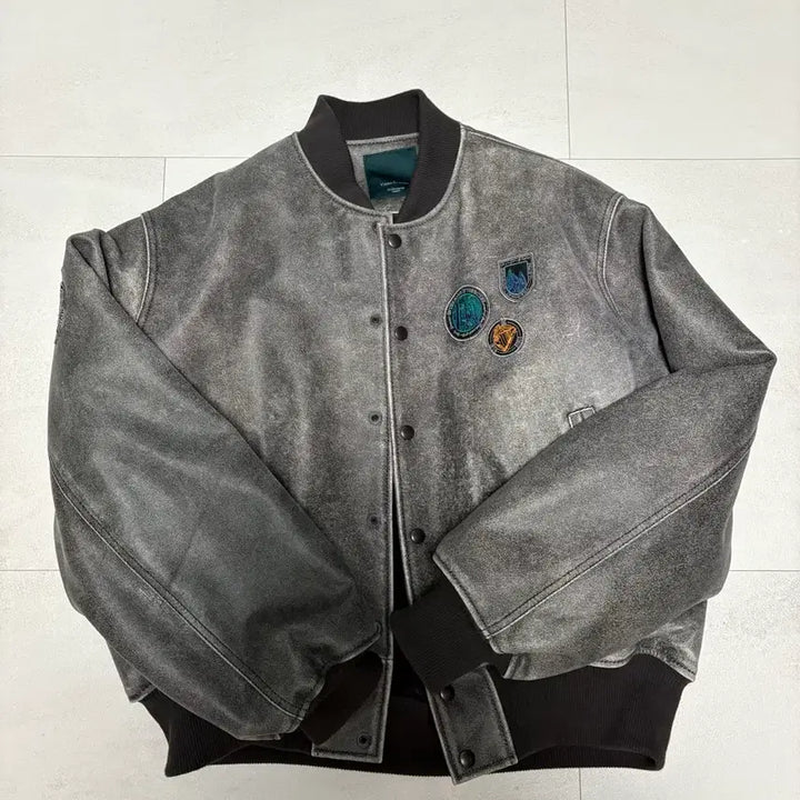 [BUNJANG] Under My Car Pipor Varsity Patch Fallout Gray 1st Edition / 언더마이카 피포 멀티패치 디스레더 바시티 폴아웃 그레이 1사