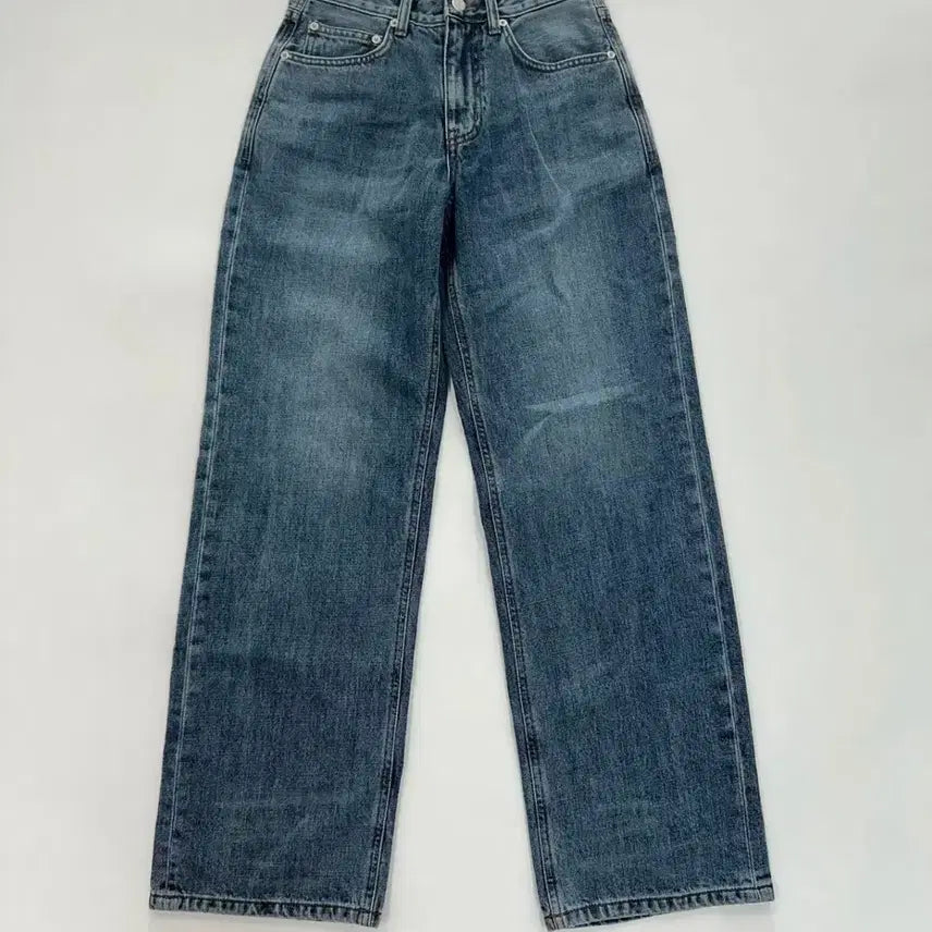 [BUNJANG] Nayeon Luggage Island Denim Pants / 이나연 러기지아일랜드 청바지