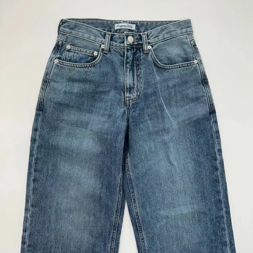 [BUNJANG] Nayeon Luggage Island Denim Pants / 이나연 러기지아일랜드 청바지
