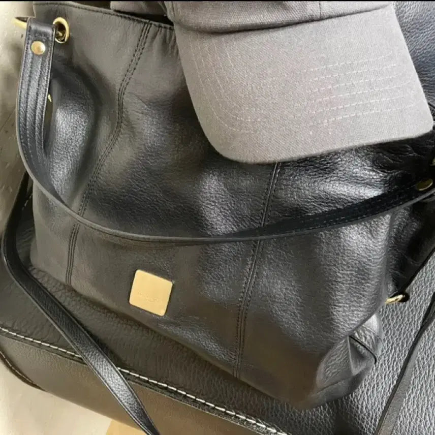 [BUNJANG] Pierre Cardin Leather Shoulder Bag / 피에르가르뎅 숄더백