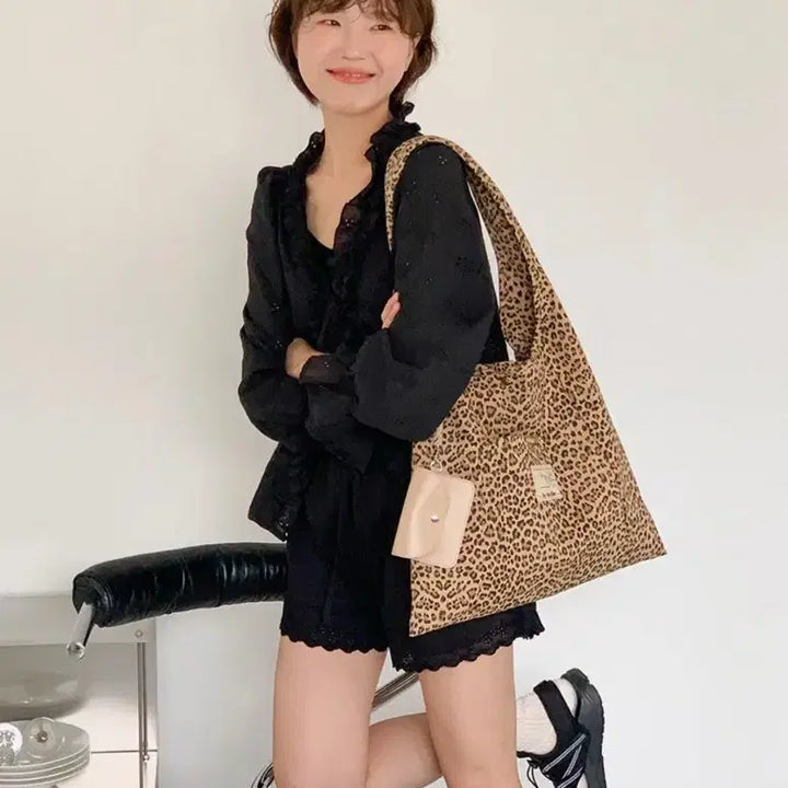 [BUNJANG] Atelier Park Lee Ji Hobo Bag Leopard / 아틀리에파크 이지호보백 새상품