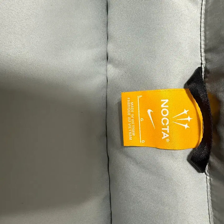 [BUNJANG] Nike x Drake NOCTA Sunset Puffer Jacket Mica Green Cyber L / [A급] 나이키 x 드레이크 녹타 선셋 퍼퍼 자켓 미카 그린 사이버 L(