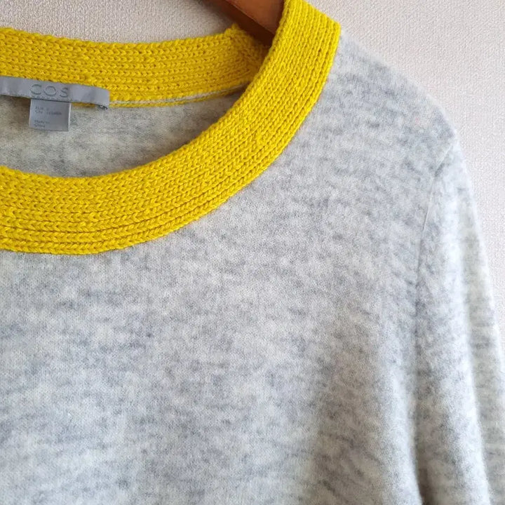 [BUNJANG] COS Yellow Accent Knit Sweater / COS 코스 옐로우 포인트 배색 니트