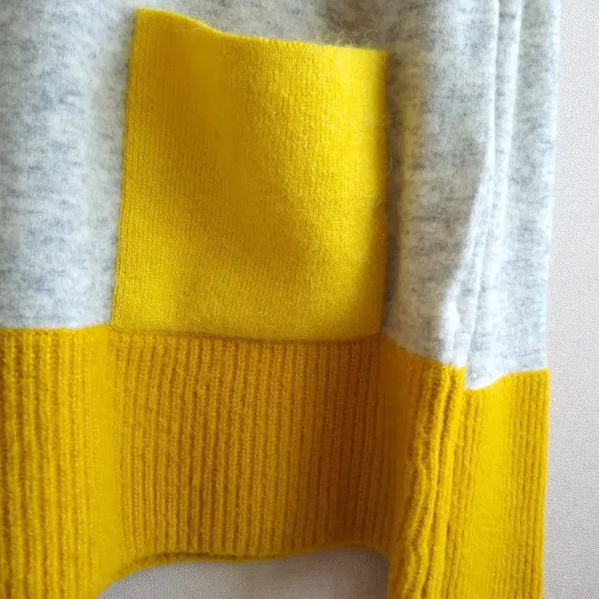 [BUNJANG] COS Yellow Accent Knit Sweater / COS 코스 옐로우 포인트 배색 니트