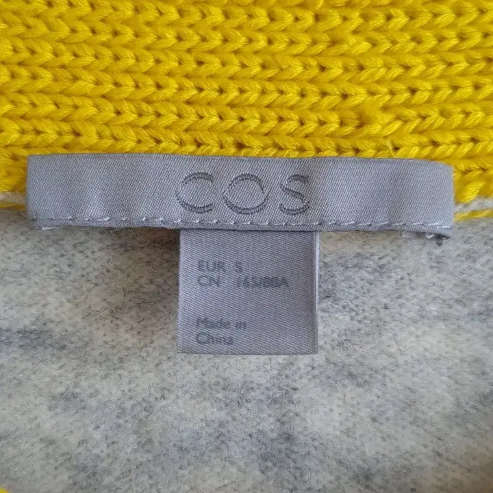 [BUNJANG] COS Yellow Accent Knit Sweater / COS 코스 옐로우 포인트 배색 니트