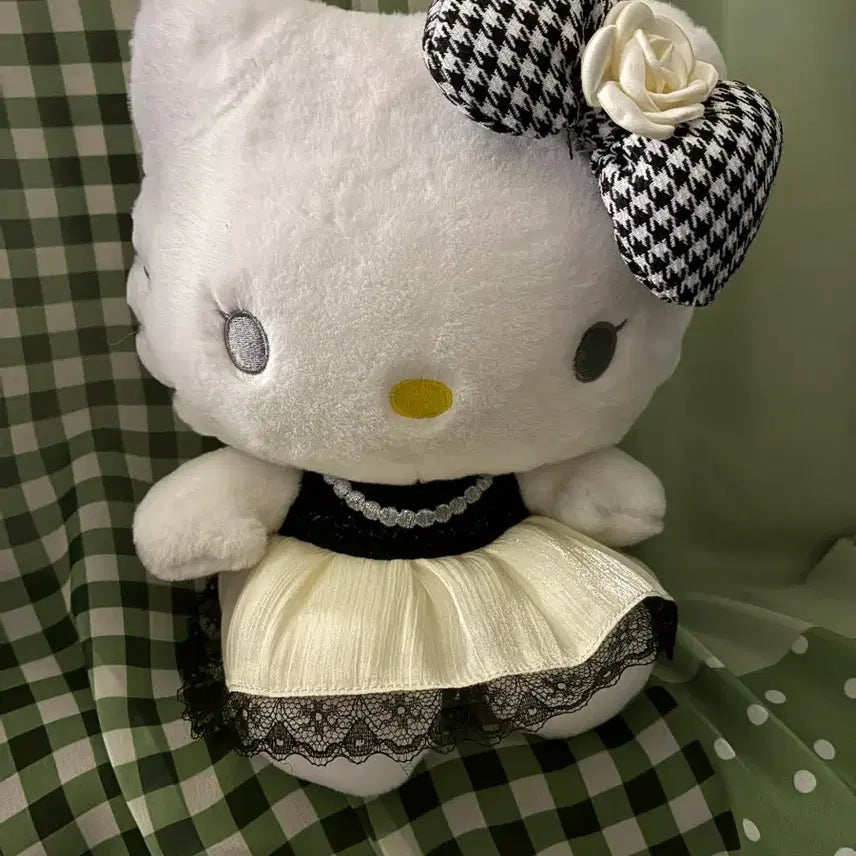 [BUNJANG] Hello Kitty Doll / 헬로키티 인형