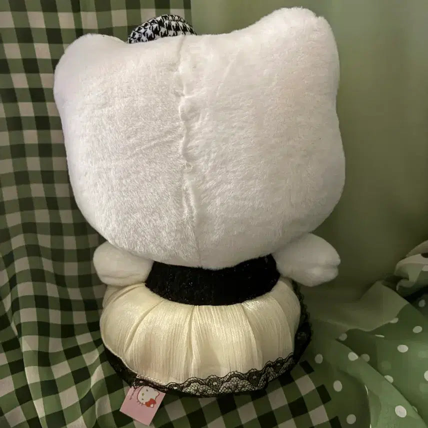 [BUNJANG] Hello Kitty Doll / 헬로키티 인형