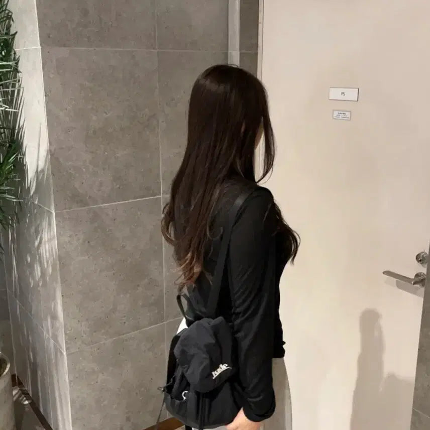 [BUNJANG] V-Neck Black T-Shirt / 새상품 66~88 브이넥 팔뚝 널널함