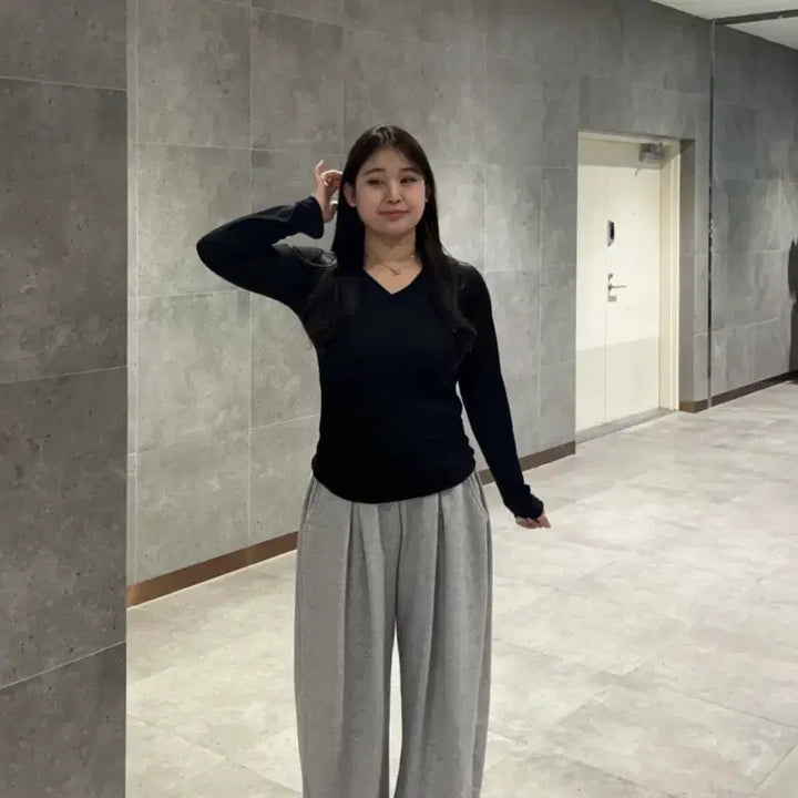 [BUNJANG] V-Neck Black T-Shirt / 새상품 66~88 브이넥 팔뚝 널널함