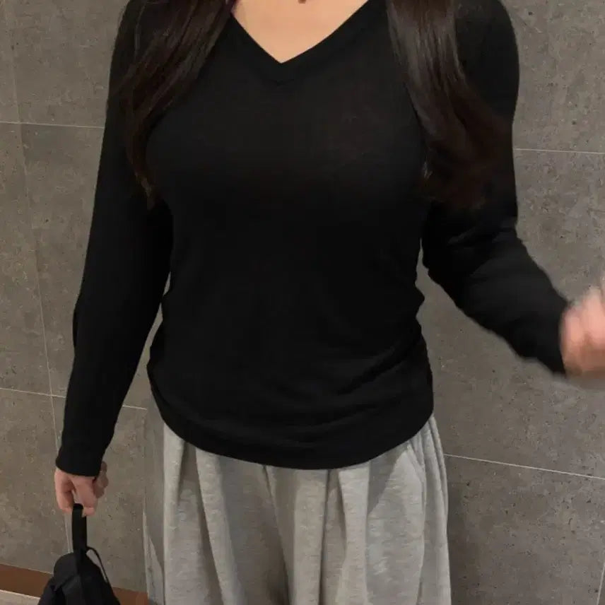 [BUNJANG] V-Neck Black T-Shirt / 새상품 66~88 브이넥 팔뚝 널널함