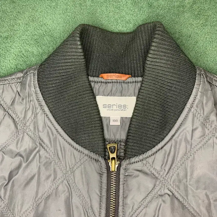 [BUNJANG] Series Quilted Vest / series; Quilted Vest 조끼 100