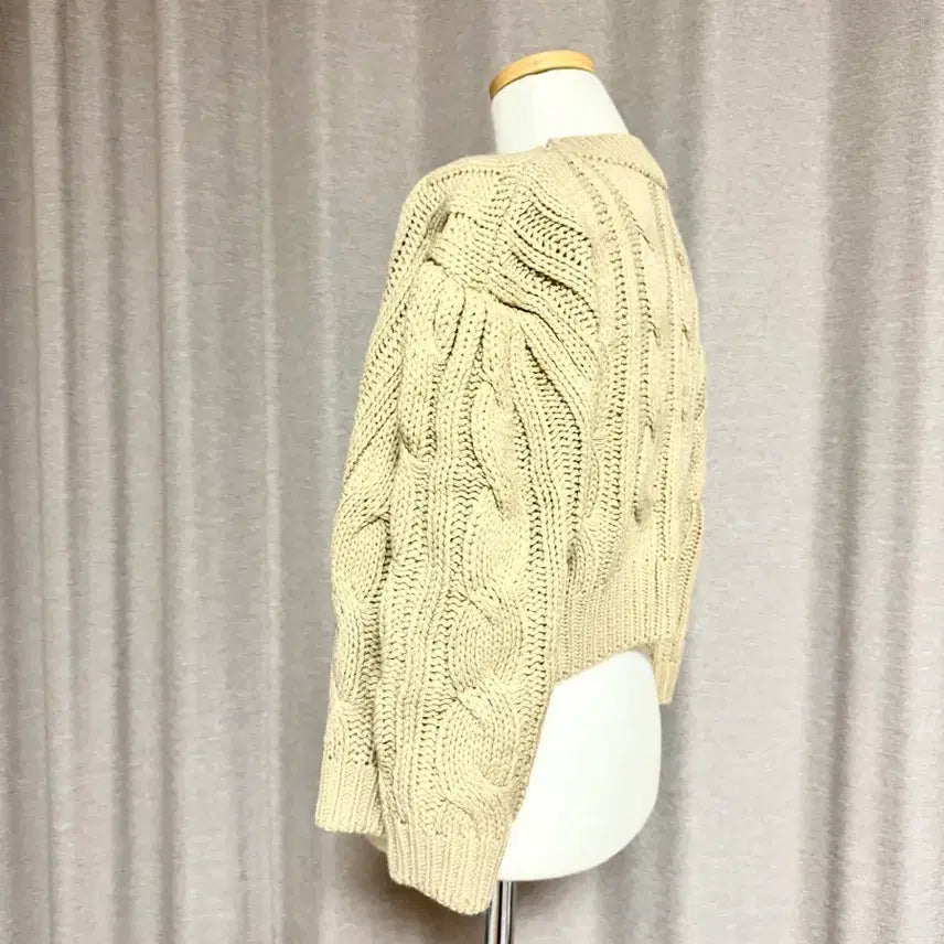 [BUNJANG] Unbranded Beige Crop Knit Sweater / 새상품) 크롭 니트 베이지 퍼프니트 꽈배기니트