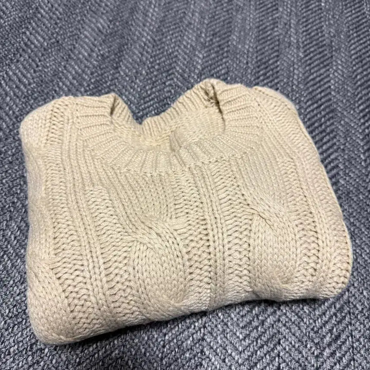 [BUNJANG] Unbranded Beige Crop Knit Sweater / 새상품) 크롭 니트 베이지 퍼프니트 꽈배기니트