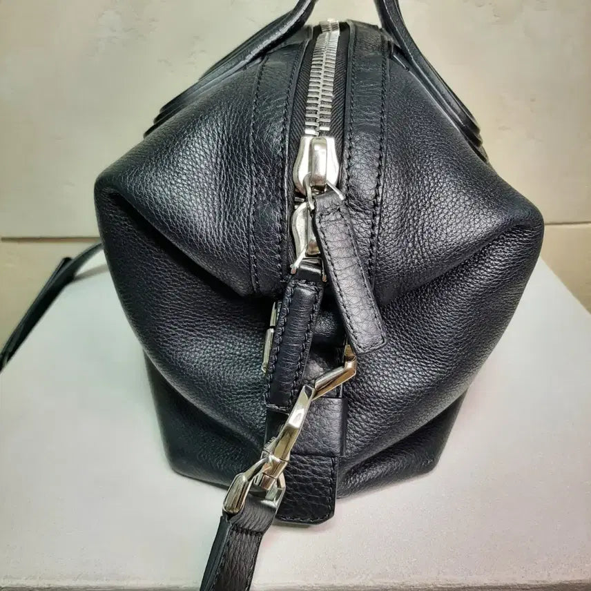 [BUNJANG] Givenchy Nightingale Small Tote Bag + Shoulder Strap / S급)지방시 나이팅게일 스몰 토트백+숄더스트랩