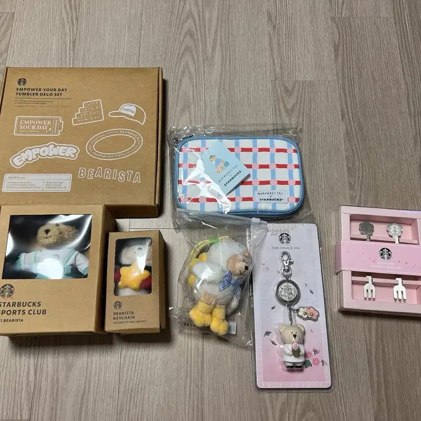 [BUNJANG] Starbucks Bearista Keychains and Accessories Bundle Set / 미사용 스타벅스 굿즈 베어리스타 키링 파우치 등 7종