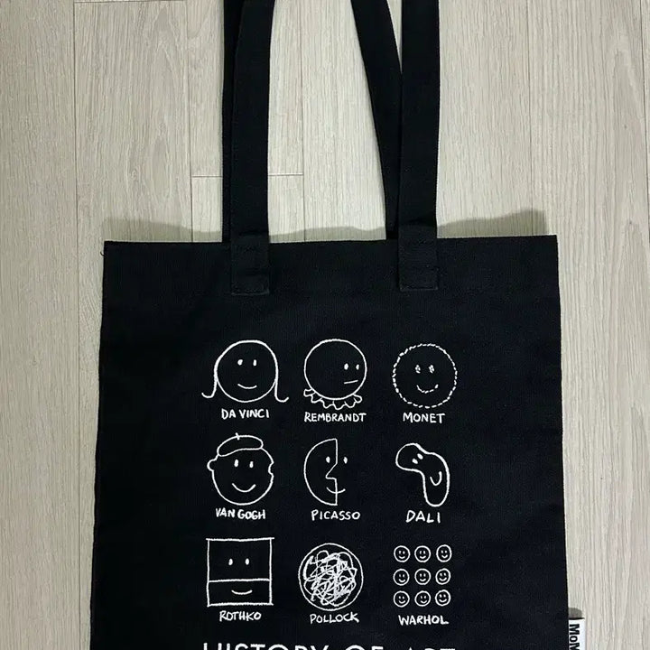 [SOLD OUT] MoMA History of Art 블랙 토트백