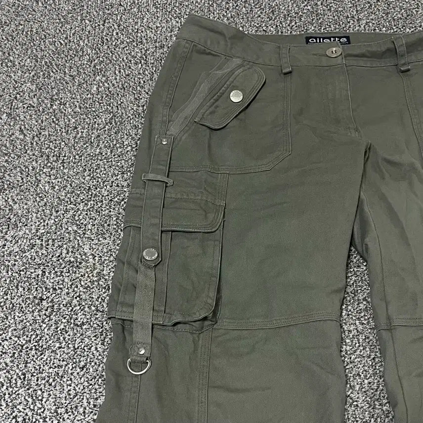 [BUNJANG] Olive Khaki Cargo Pants / 올리브 카키 카고 바지