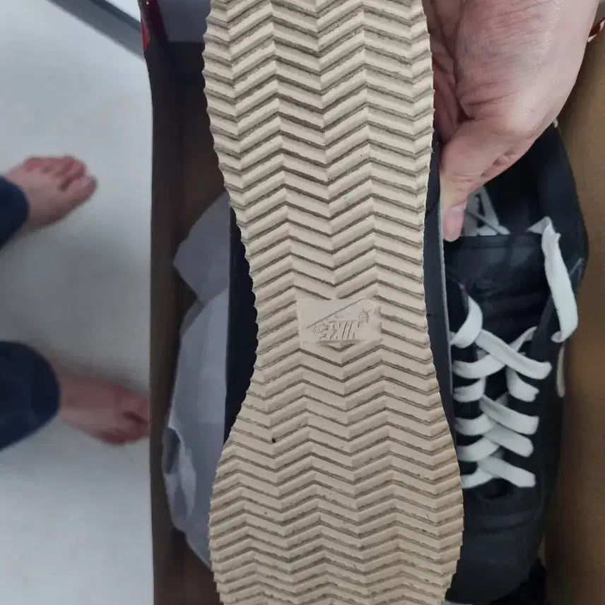 [BUNJANG] Nike Cortez Sneakers (Size 285) / 나이키 코르테즈  285