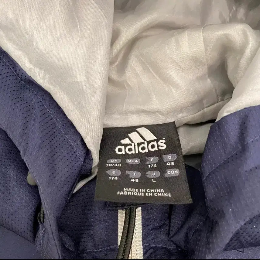 [BUNJANG] Adidas Navy Hooded Windbreaker Jacket / 아디다스 삼선 네이비 후드 바람막이 점퍼