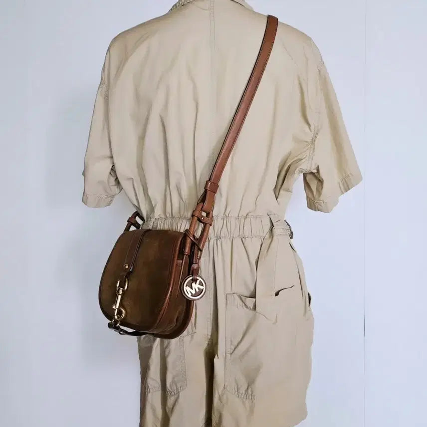 [BUNJANG] Michael Kors Jamie Medium Suede Saddle Bag / 마이클코어스  제이미 미디움 스웨이드 새들 백