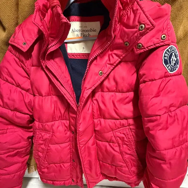 [BUNJANG] Abercrombie &amp; Fitch Cam Shell Padded Jacket Red / 아베크롬비 캠쉘 패딩 레드