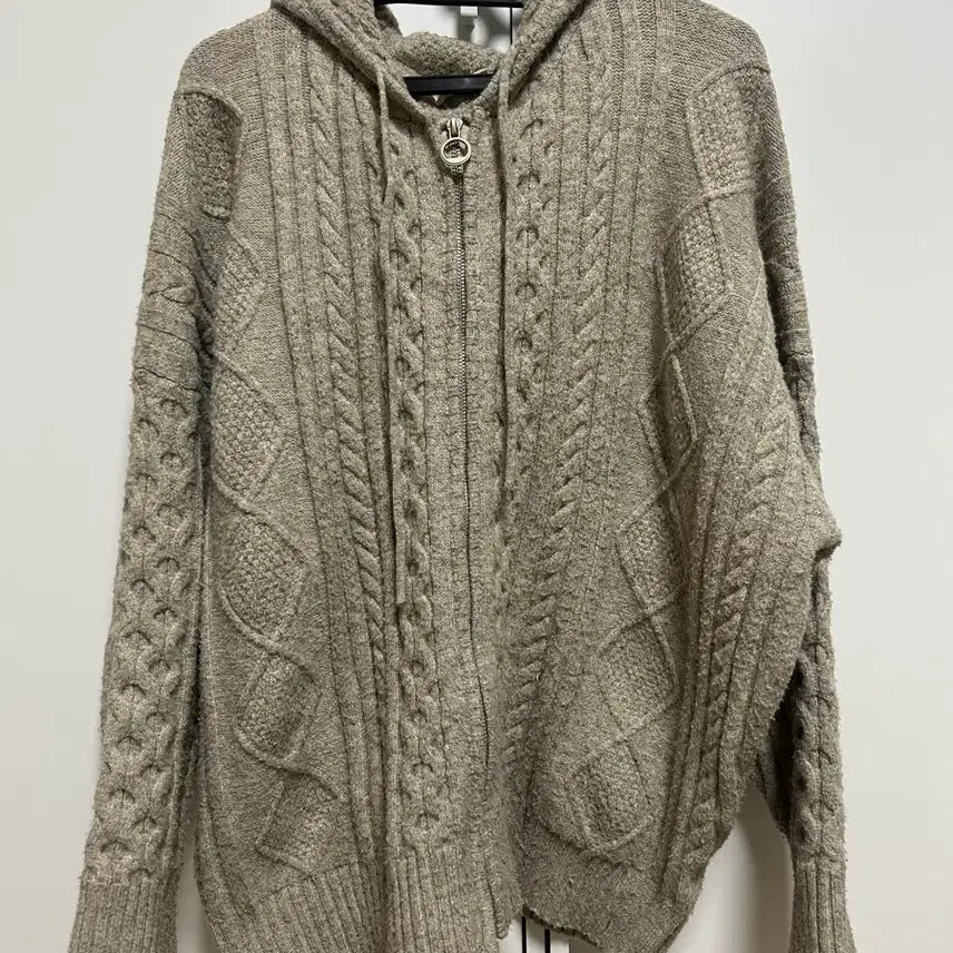 [BUNJANG] Lafarge Store Cable Knit Hooded Zip-up / 라퍼지스토어 케이블 니트 후드집업