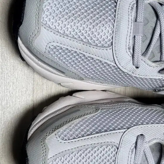 [BUNJANG] Nike Vomero 5 Vast Grey 2023 Sneakers / [305]보메로5 바스트그레이 2023 BV1358-001