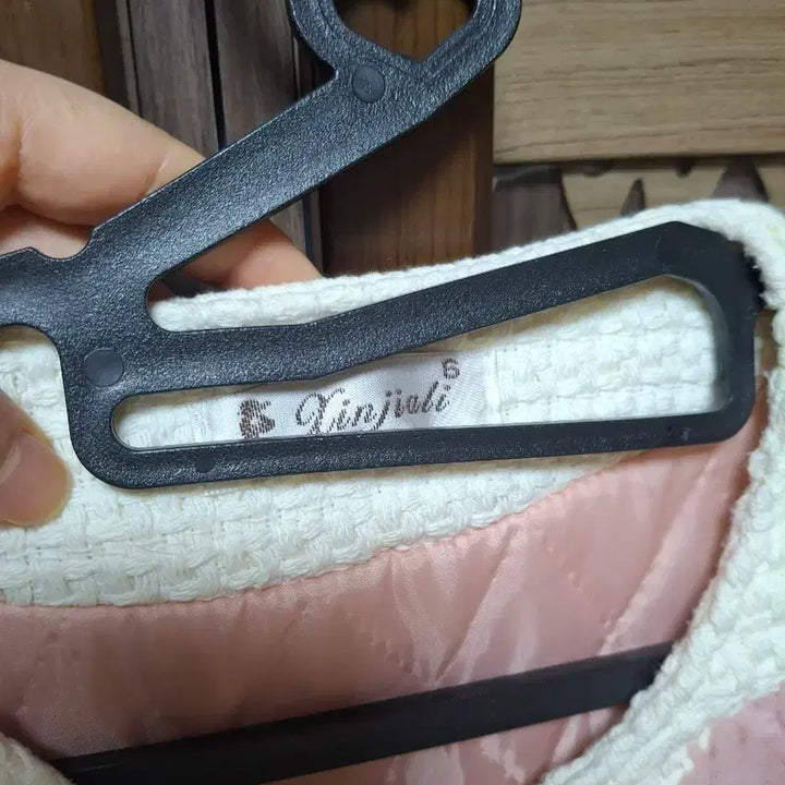 [BUNJANG] Pink Fur Tweed Jacket / 핑크 퍼 트위드 자컷 (FREE)