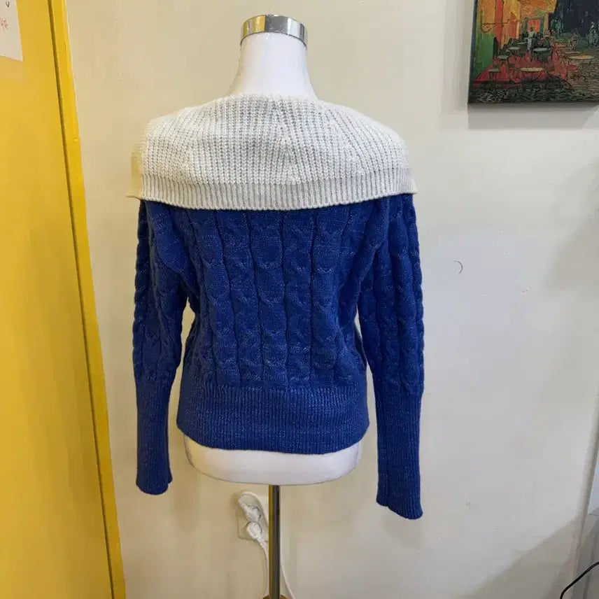 [BUNJANG] Sailor Collar Cable Knit Cardigan / 진주 세일러카라 블루 케이블 니트 가디건 | 골드버튼 포인트